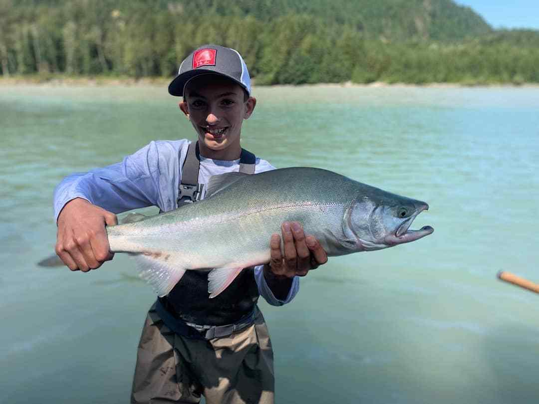 salmon fishing trips canada